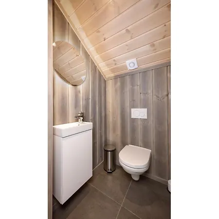 Lakelodge 10p Chaleter